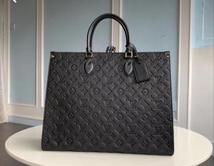 BLACK BEAUTY- LV On The Go