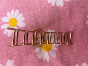 Gold Hair metallic Claw Clip h&amp;m
