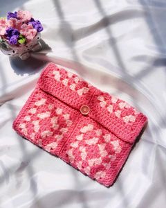 Pinky crochet Booksleeve/ Bookcover