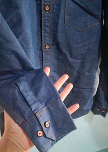 Girls Shirt In Blue Color