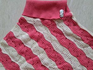 pink woollen poncho🌻