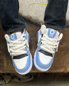 Ooggy Shoes