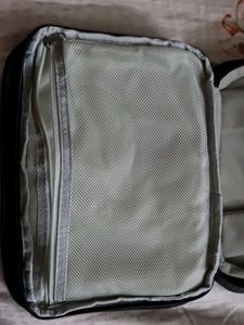 Travel gadget organizer. fully compact and best bu