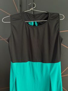 Stylish Two-Tone Sleeveless Dress