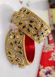 Emerald &amp; Gold Bridal Bangles