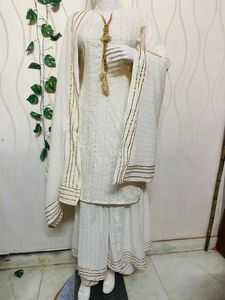 White &amp; Gold Embroidered Salwar Kameez