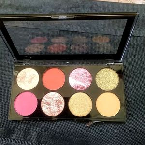 Mekup Revolution Bush Palette