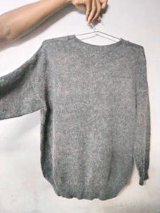 Sweater For Men Or Women. VERY SOFT.