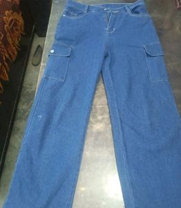 HIGH WAIST CARGO JEANS