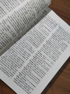 Oxford Student&#39;s English-Hindi Dictionary