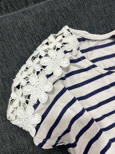 Combo-Chic Striped Tunic Top with Lace Detail