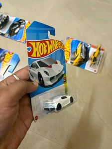 Hot Wheels Lamborghini &amp; &#39;69 Dodge