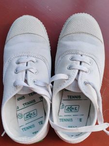Mac Tennis Shoes - Classic Style