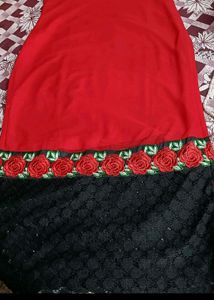Ladies Sleevless Beautiful Long Kurti With Legging