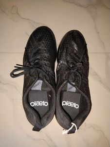 Plaeto Black School Shoes Size 6