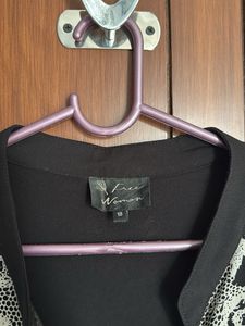 Unique Black &amp; White Patterned Tunic