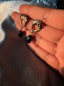 Elegant Gold &amp; Black Drop Earrings