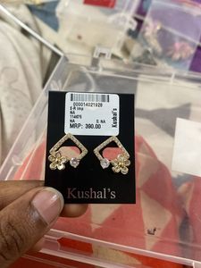 White Stone Flower Earrings