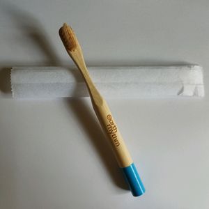 THE ENVIRONMENTAL BAMBOO WOODEN TOOTHBRUSH