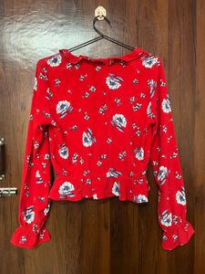 H&amp;M Floral Peplum Top