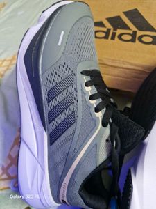 Adidas Sneakers