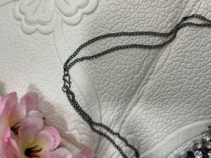 Crystal studded stylish choker