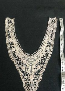 Vintage Lace Collar Applique 1