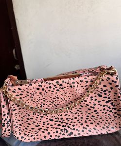 🧨TRENDY SLING BAG -ONLY @130