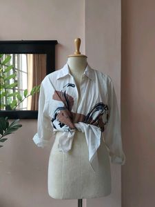 Casual White Printed Top Picked From Thrift Store