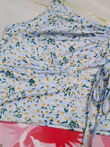 (800)Floral Cami Crop Top