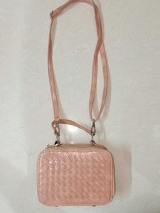 O22 slingbags