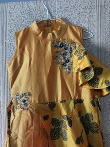 Elegant Girls' Yellow Party Dress