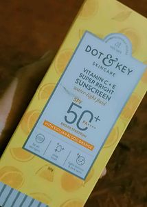 Dot & Key Sunscreen SPF 50