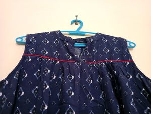 Women&#39;s Blue Printed Top