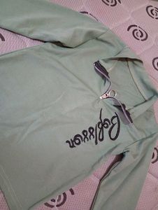 Green Long Sleeve Top