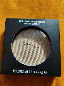 Mac extra dimension skin finish powder
