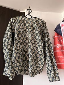 Beautiful Women Full Sleeves Short Kurti