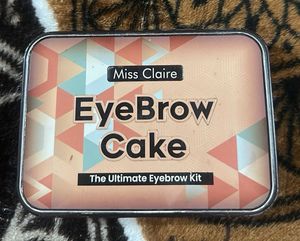 Miss Claire Eyebrow Cake