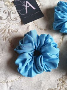 Blue Scrunchie Set 3 🆕✨