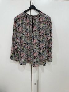 🌸 Zara Floral Dream Top: Steal the Look! 🌸
