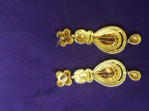 Ad Changebe Stone Earring