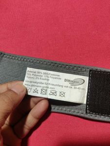 Universal Knee Belt for Pain Relief