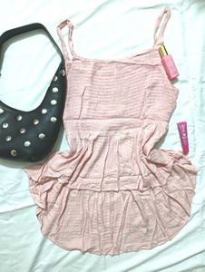 ｡𖦹°‧Pink Tiered Cami Top