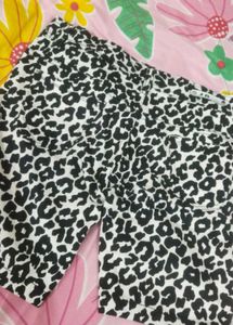Beautiful Print Shorts