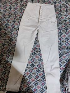 White High-Waisted Button Jeans