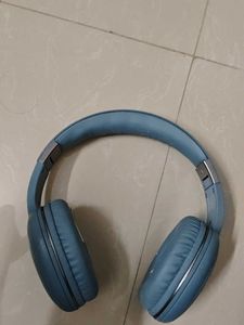 Noise Bluetooth headphones