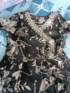 Elegant Floral Kurta Set