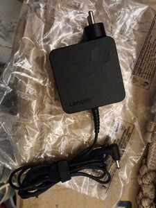 Lenovo 65W Laptop Charger