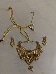 Golden Necklace Set with earings and mangtika