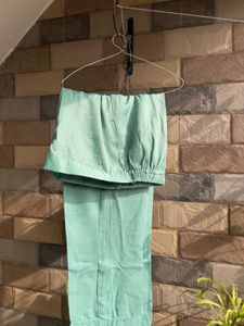 Women&#39;s Winter Suit with Stole